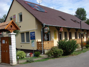 Vidám Delfin Kemping és Panzió